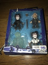 Edward Scissorhands 4 Pack Mini  Figures - Mez-itz-  Mezco-2005 In Retail Box
