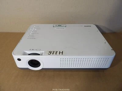 SANYO PLC-XW50 Projector Beamer XGA 3LCD 1500 Lumens - 977 HOURS - EXCL REMOTE - Bild 1 von 4