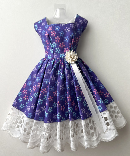 VETEMENTS Abito fatto a mano floreale viola di ispirazione vintage adatto a bambole Barbie pietra di seta 