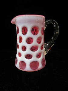 Vintage Fenton opalisierende Preiselbeere Münze Punkt 4" großer Krug - Bild 1 von 8