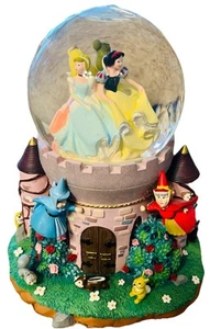 Disney Princesses Snow globe Music Box Vintage Perfect Condition! - Picture 1 of 9