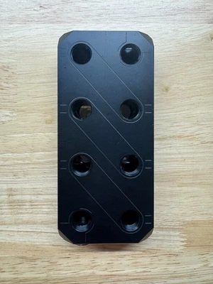 Bloque de enrutamiento/distribución de fluidos POM versátil Bykski (B-DP-5WAY-X) Foto 1 de 4