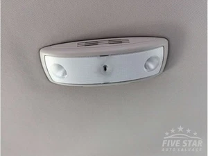 Luz de lectura techo trasero Volvo V60 Estate 2017 4/5 puertas MK1 155 (15-18) diésel D4 - Imagen 1 de 3