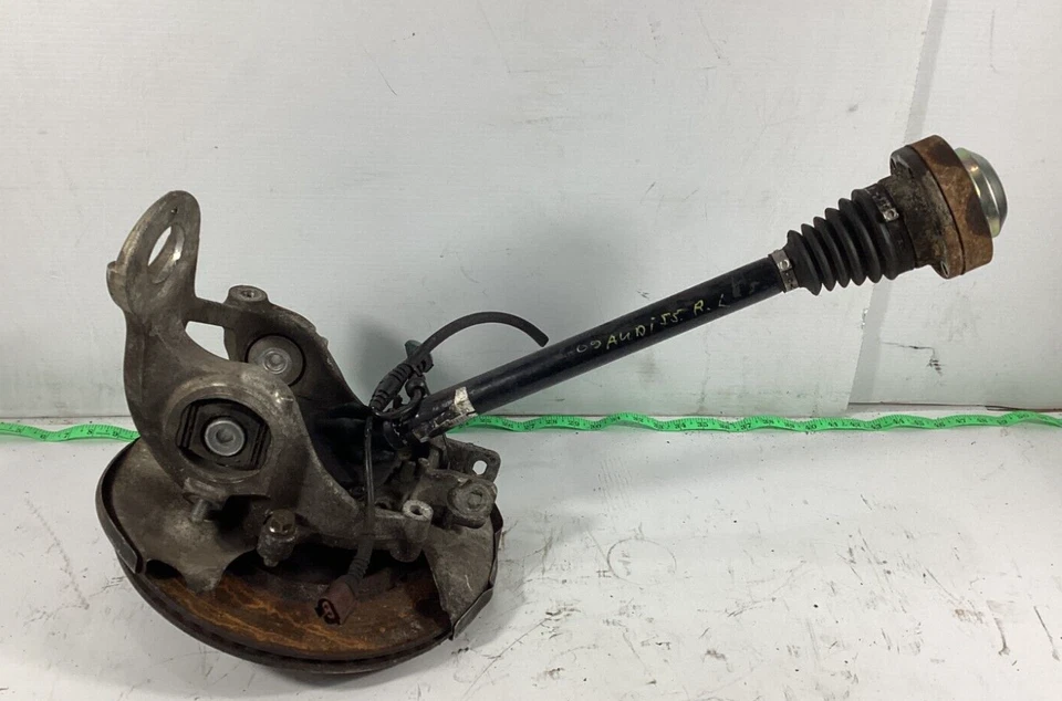 Audi S5 2008-2012 eje trasero izquierdo CV medio eje con eje nudillo OEM. Foto 1 de 4