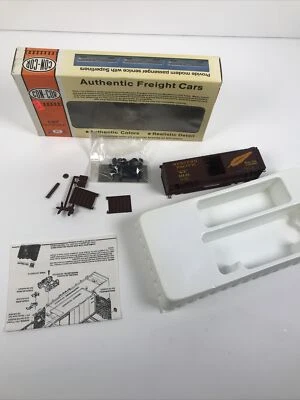 HO Scale Con-Cor 40' PS-1 Boxcar Kit Western Pacific #20803 - New In Box - Image 1 of 4