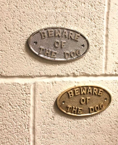 Cuidado con el perro Señal de Advertencia Casa Jardín Puerta Pared Placa Exterior - Imagen 1 de 3