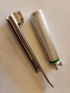Fiber Optic Miller Laryngoscope Set - Picture 1 of 4