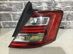 2013-2018 Ford Taurus Tail Light LED Right (Passenger Side) OEM, COMPLETE. - Picture 1 of 4