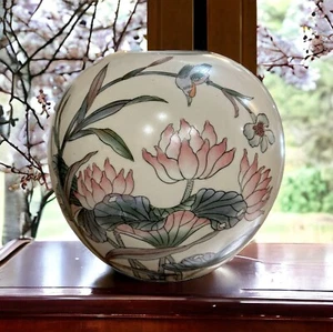 Hermoso florero vintage de mediados de siglo TOYO China orbe redondo 6,5" de alto - Imagen 1 de 14