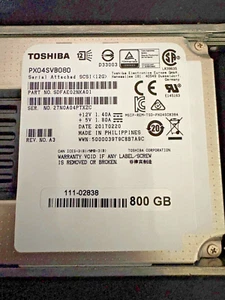 TOSHIBA PX04SVB080 - SSD SAS 800 Go - 6 Gbit/s -- NETAPP 111-02838 - Photo 1/1