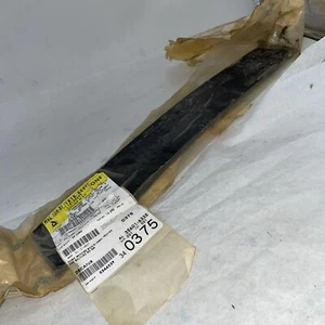 02 09 Trailblazer Envoy Passenger Rear Door Window Frame Applique - Foto 1 di 3
