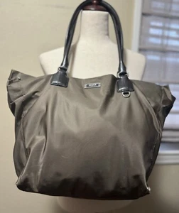 TUMI Voyageur Dark Green Nylon Shoulder Bag, Carry All Tote, Travel Bag w/ COA - Picture 1 of 15
