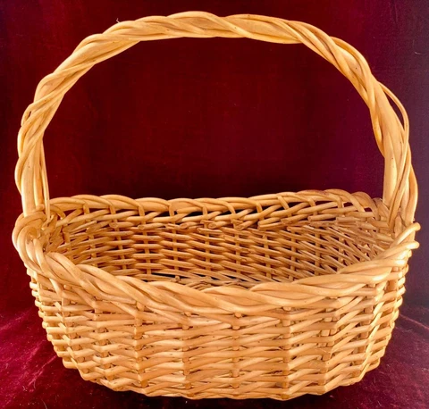 Basket Wicker Natural Color Oval 15 x 13 x 11 Vintage Fruit Gathering Laundry O Cover