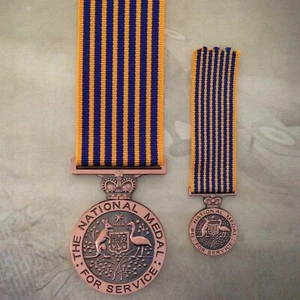 MEDALLA NACIONAL + MINIATURA | AUSTRALIA | SERVICIO | JUEGO | MONTAJE  - Imagen 1 de 2