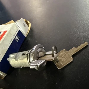 Delco Ignition Lock Cylinder W/ Keys D1403B, 07830380 NOS - Picture 1 of 3