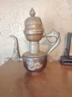 ANTIGUA TETERA DRAGÓN TIBETANO COBRE Y LATÓN  Foto 1 de 4