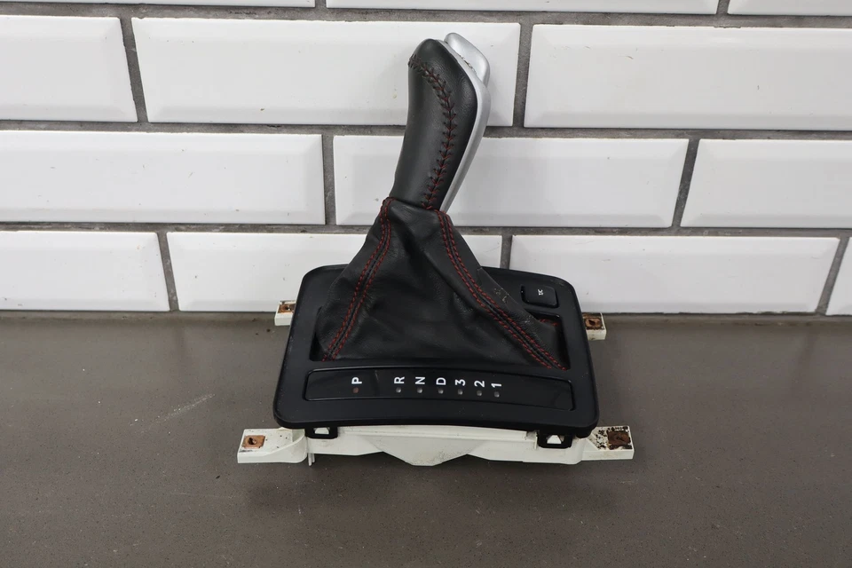 Palanca de cambios de piso Pontiac GTO 2004-2006 transmisión automática con bota y perilla Foto 1 de 4