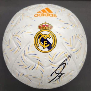 Autógrafo de pelota de fútbol firmado por Karim Benzema Adidas Real Madrid (C) ~ Beckett BAS - Imagen 1 de 3