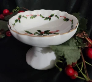 Piatto noce piedistallo alto 2,5 pollici porcellana Lefton rami di agrifoglio Natale Giappone - Foto 1 di 9