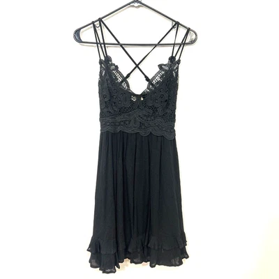 Vestido Listicle Negro Encaje Crochet Volantes M Boho Suave Gótico Capricho Romántico Foto 1 de 4