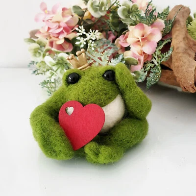 Frosch Filzfigur handarbeit Wolle Deko Frühling Sommer Fröschchen Froschkönig - Bild 1 von 4