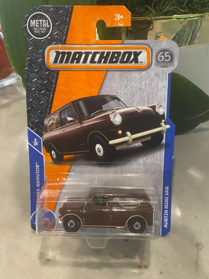 2017 Matchbox 27/125 MBX Servizio 8/20 AUSTIN MINI VAN Marrone W/ Cromo Mozzo - Immagine 1 di 1