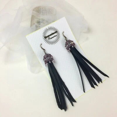 Pendientes largos de borla de cuero negro con cuentas amatista joyería hecha a mano Foto 1 de 4