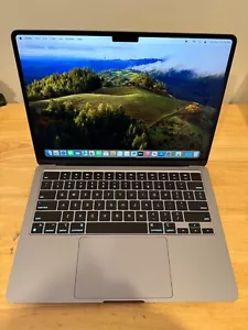 2024 Apple MacBook Air M3 16GB 512GB 13" Space Gray - Apple Warranty - Picture 1 of 5