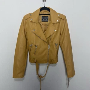 Levi Strauss Women’s NWT Cropped Faux Leather Belted Moto Jacket Size Small. - Picture 1 of 16