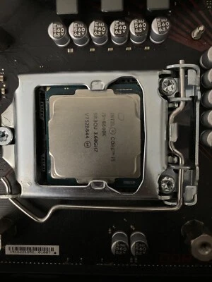Intel Core i5 8600K 3.6, MSI Z370 Gaming plus, G.Skill RipJaws DDR4-3200 4Gx4 Foto 1 de 4
