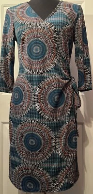 Vestido envolvente mediano MIDI corbata lateral mangas 3/4 patrón geométrico Foto 1 de 4