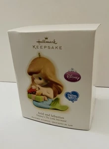 Hallmark Disney Ariel y Sebastián adorno de Navidad Precious Moments 2009 - Imagen 1 de 3