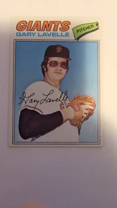 Topps Gary Lavelle 1977 #423 casi nuevo - Imagen 1 de 1