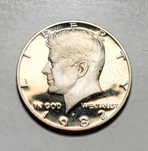 1982 S KENNEDY HALF DOLLAR PROOF UNC #C4659 - Picture 1 of 2
