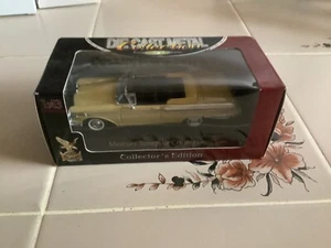 Road Signature 1957 Mercury Turnpike Cruiser Die-Cast Car 1:43 Scale - Picture 1 of 3