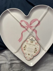 Shabby Chic Juego de 4 Platos San Valentín Pin Arco Melamina en Forma de Corazón - Imagen 1 de 3