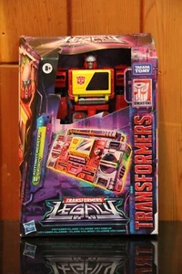 Transformers Generations Legacy Voyager Autobot Soundblaster and Eject - Picture 1 of 5
