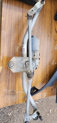 DODGE JOURNEY 2011-2020 Wiper Motor Front W Linkage Arm OE 68030272aa  - Image 1 of 4