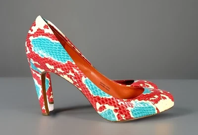 Zapatos de salón Via Spiga para mujer de cuero piel de serpiente rosa azulado punta abierta tacones de fiesta, 9,5 usados en excelente estado Foto 1 de 4