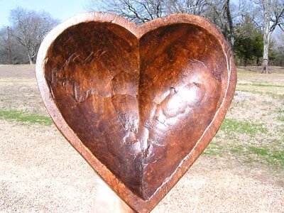 Large Wooden Heart shaped bread bowl 2995 - Image 1 of 4
