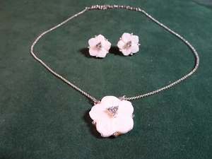NAPIER WHITE FLOWER NECKLACE & STUD EARRINGS, UP TO 18" L, CRYSTALS, SILVERTONE - Picture 1 of 8