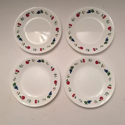 Juego de 4 platos de postre de pan Corelle Berries and Cherries de 6,75" excelente estado Foto 1 de 4