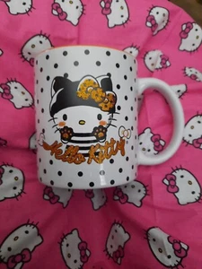 2023 Sanrio Hello Kitty Halloween Glitter Mug Black White Orange Polka Dot 20oz - Picture 1 of 3