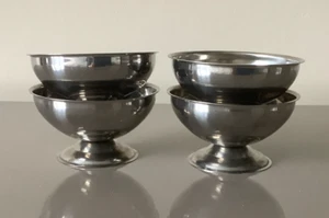 VINTAGE Retro Set of 4 Stainless Steel Ice Cream Sundae Dessert Dishes Bowls - Picture 1 of 3