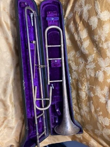 Vintage Frank Holton Special Trombone Elkhorn Wisconsin C 71594 & Carry Case - Picture 1 of 24