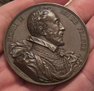 French Historical Bronze Medal Henri II 59th King of France (1518-1559) - Caqué - Image 1 of 2