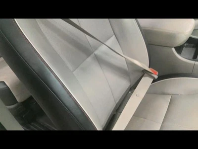 Used Front Right Seat Belt Front fits: 2019 Kia Sedona passenger retractor Front Foto 1 de 4