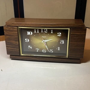 Vintage Rhythm Clock No.3RA065 Japan Glow In The Dark Hands - Wind Up - Picture 1 of 9