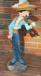 Universal Statuary Corp Chicago Mariachi Violín Sombrero Estatua Violín Bigote - Imagen 1 de 15