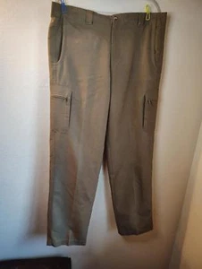 Columbia Men's Cargo Pants - Medium - Tan. Khaki - Picture 1 of 9